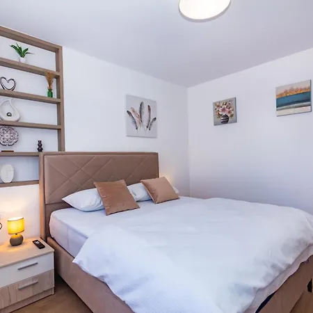 Διαμέρισμα Krzelj A2 *